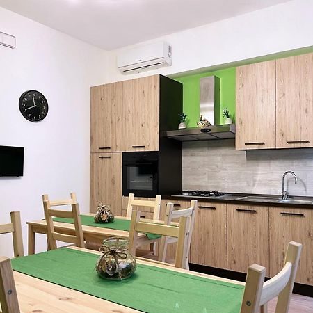 Butterfly B&B Ливорно Экстерьер фото